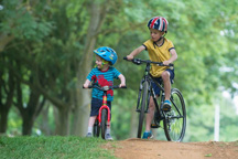 如何帮助您的孩子爱上骑自行车